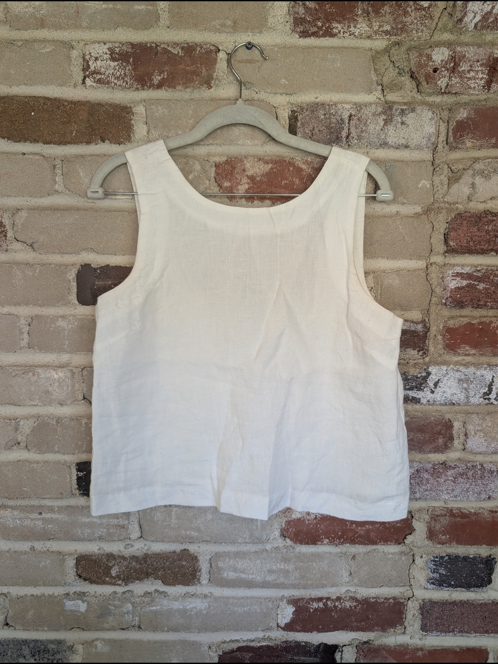 Sleeveless White Linen Tank Top for Women
